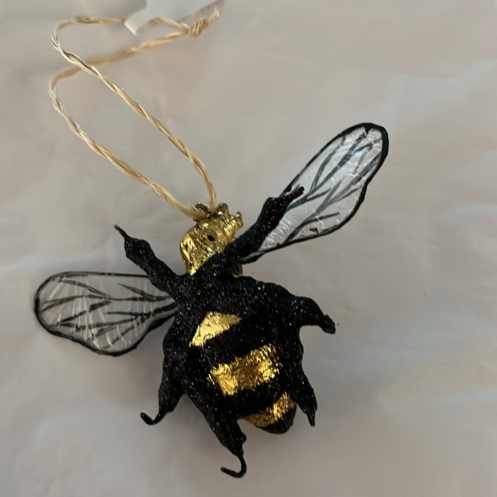 Cody Foster Queen Bee Ornament - Picture 6 of 10